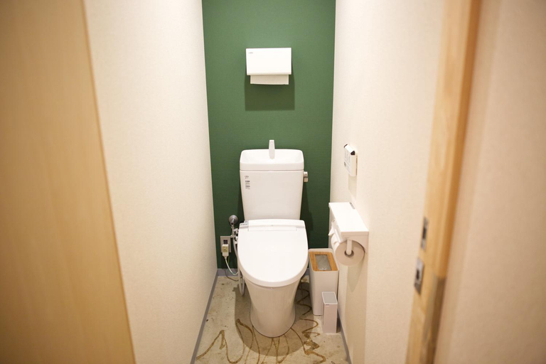 Bathroom 3, Konyamachi Guest House Kuku - Hostel, Takamatsu