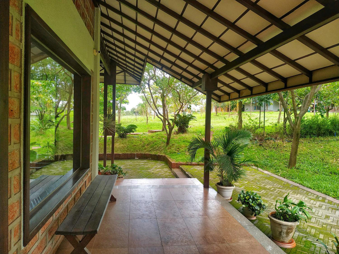 Public Area, Riverside County Resort, Kolhapur