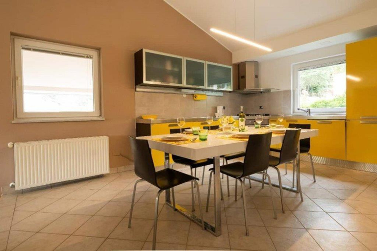 Others 5, Villa Vintiana, Medulin