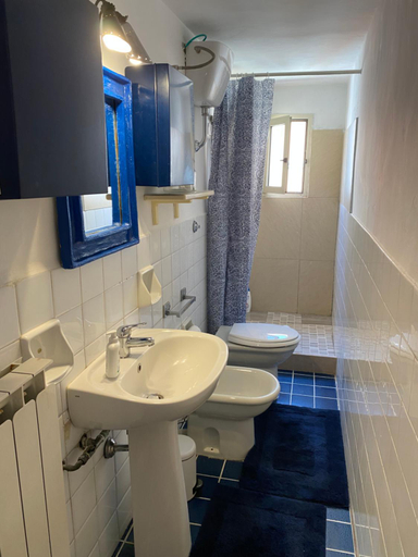 Bathroom 2, casa Imbriani, Lecce