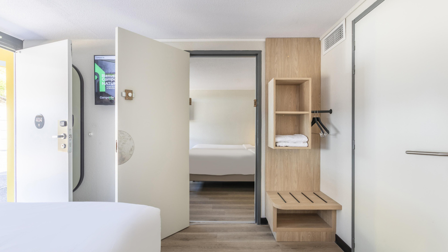 Bedroom 4, Campanile NATURE - Bordeaux Lac, Gironde