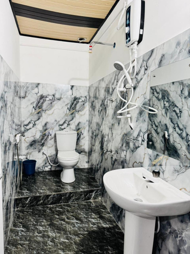 Bathroom 3, Dambulla Tourist Resort, Dambulla