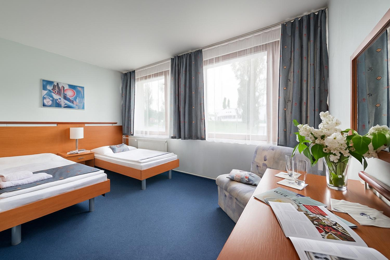 Bedroom 3, EA Hotel Populus, Praha 3
