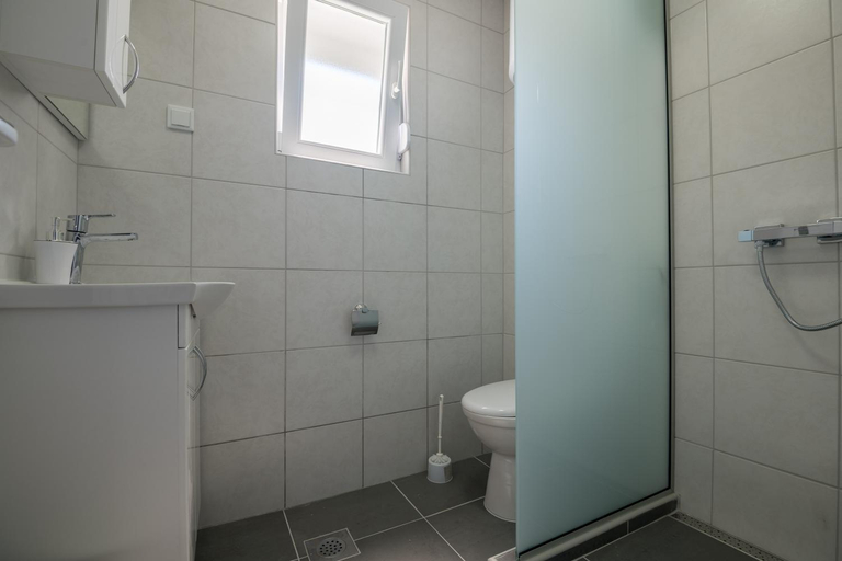 Bathroom 3, Apartments Lukrecia, Herzegovina-Neretva