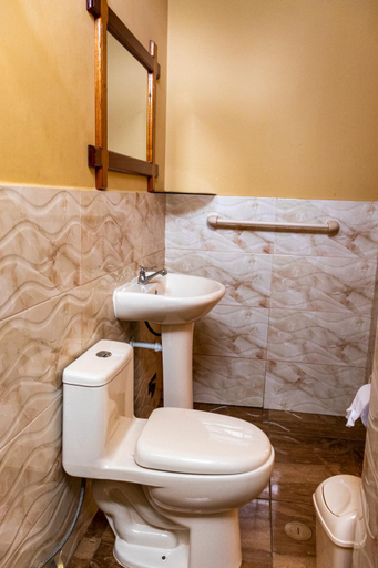 Bathroom, Hospedaje Chimy, Oxapampa