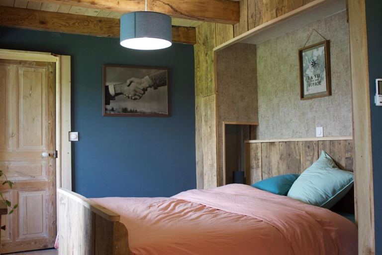 Bedroom 3, Chez de Vergne, Cantal
