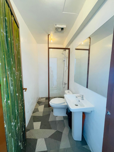 Bathroom 3, Hut sunset view, El Nido
