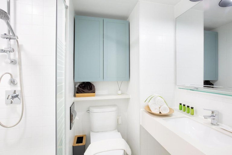 Bathroom 5, Busan Studio 202, Suyeong
