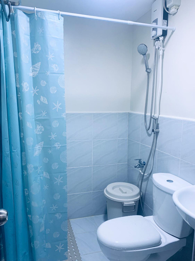Bathroom 2, Angel's Nest, Lapu-Lapu City