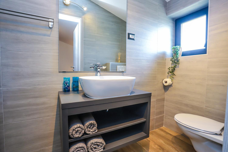 Bathroom 3, Apartments Villa Irena, Poreč