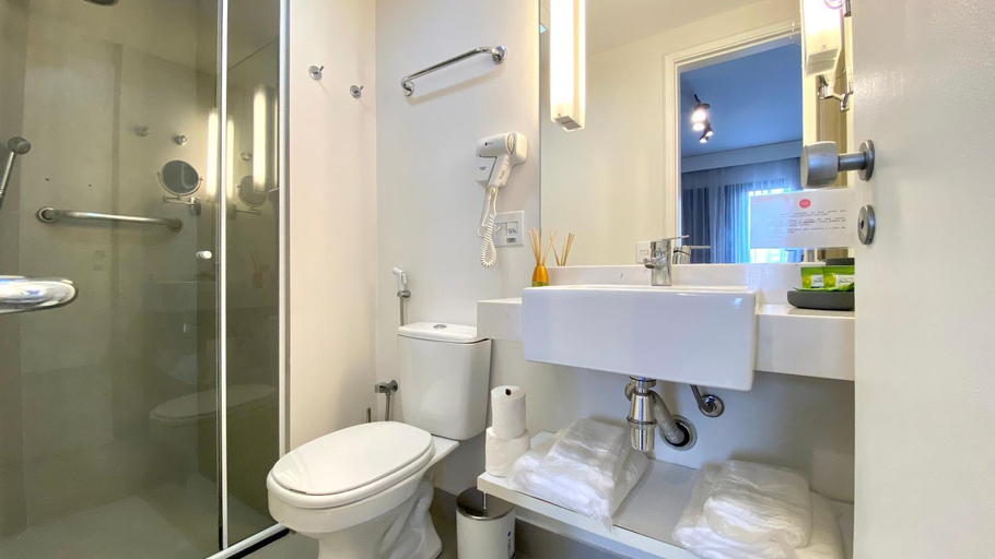 Bathroom 4, ADB - Royal Brooklin By Anora Spaces, São Paulo