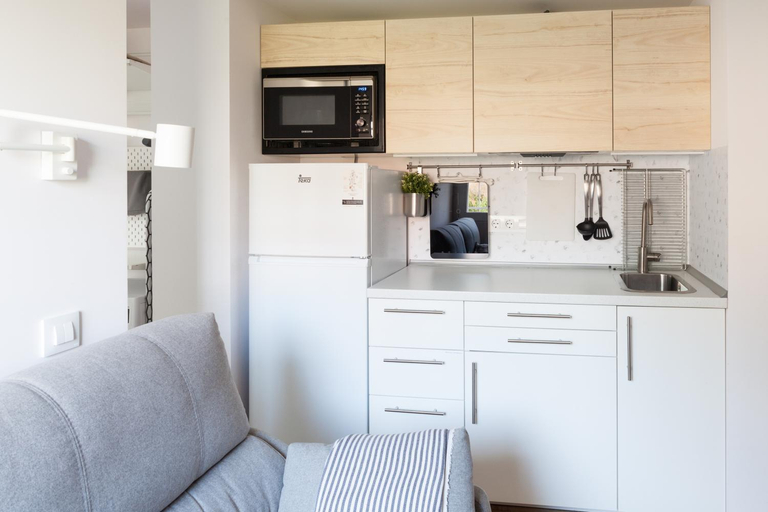 Others 5, Chic & Comfortable Modern Studio in Madrid, Madrid