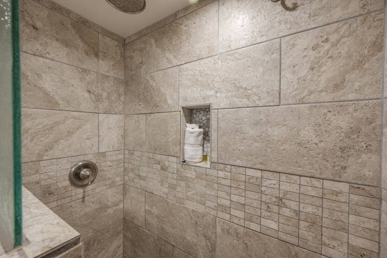 Bathroom 3, Kahana Reef, Maui