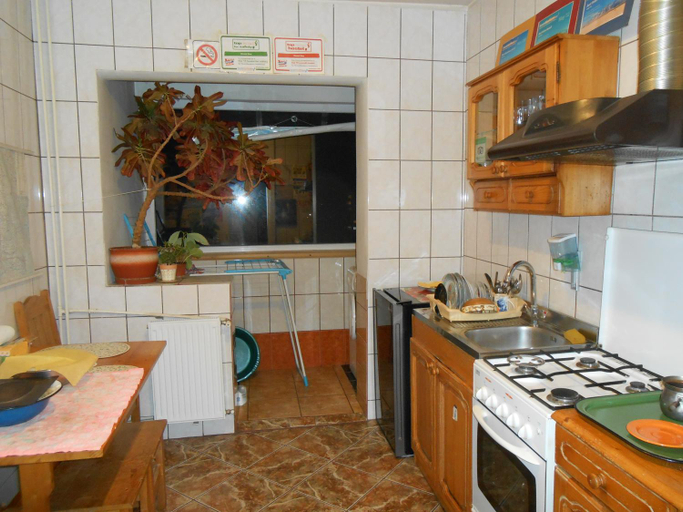 Kitchen 2, Host Tina, Municipiul Bucuresti