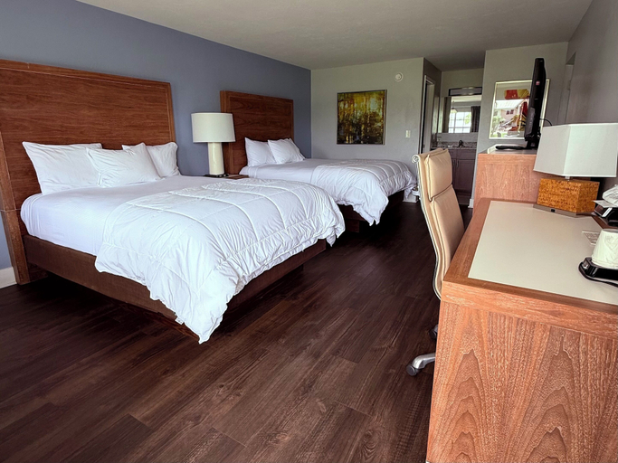 Bedroom 3, Roland Martin Marina and Resort, Hendry
