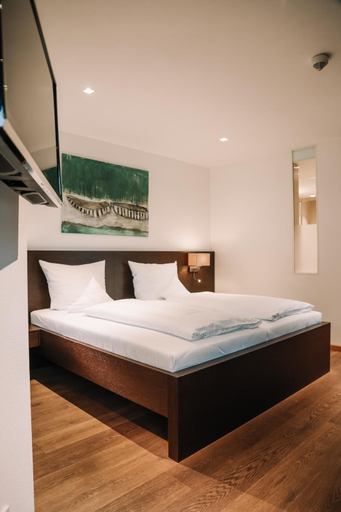Bedroom 2, Hotel Hofwirt Neubeuern, Rosenheim