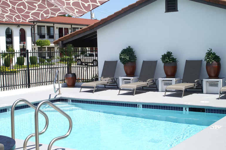 Sport & Beauty 5, Travelodge by Wyndham Vallejo, Solano