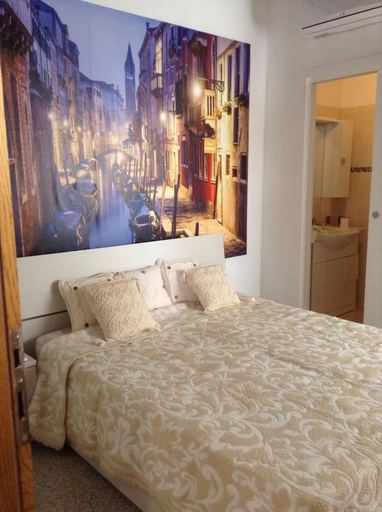 Bedroom 2, Comfort Murano room, Venezia