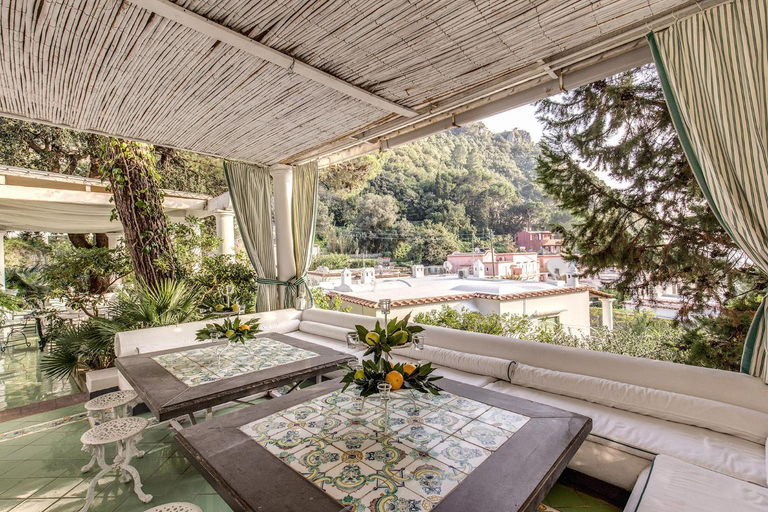 Others 3, Villa Prestige '50, Napoli