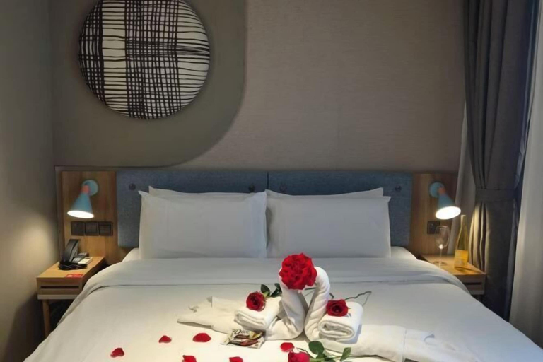 Bedroom 3, Homeinn Hotel (Dalian People's Square Xinkai Road), Dalian