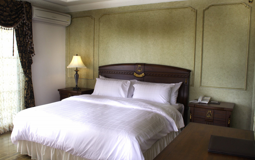Bedroom 3, Four Seasons Place Pattaya, Pattaya