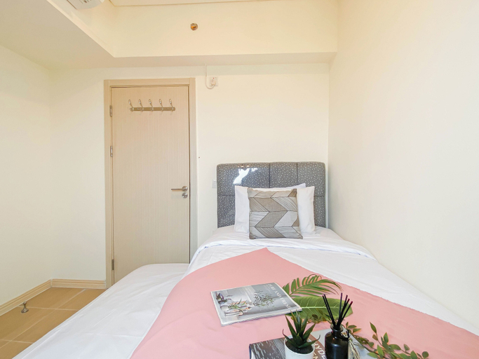 Room 5, Soft Scandinavian 3Br At Meikarta Apartment, Cikarang