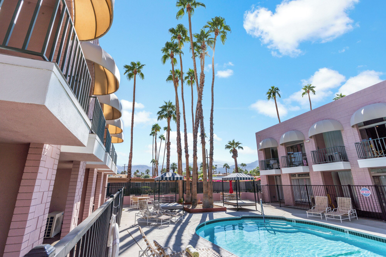 Exterior & Views 2, Palm Desert Suites, Riverside