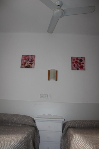 Bedroom 4, Hostal Las Nieves, Baleares