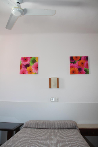 Bedroom 2, Hostal Las Nieves, Baleares