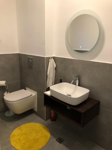 Bathroom 3, La BellaSu House in house, Sutivan