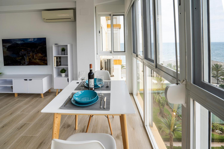Others 5, Montevideo Beach - Apartamento con vistas al mar recien renovado, Málaga