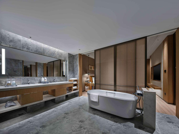 Bathroom, DoubleTree by Hilton Lingshui Hot Spring, Hainan