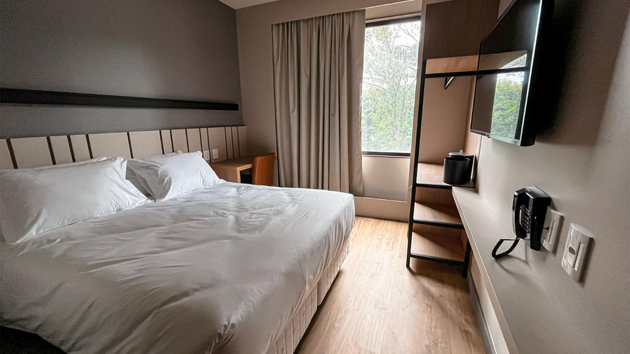 Bedroom 3, Plaza Hotel & Boulevard Convention - Vale dos Vinhedos, Garibaldi