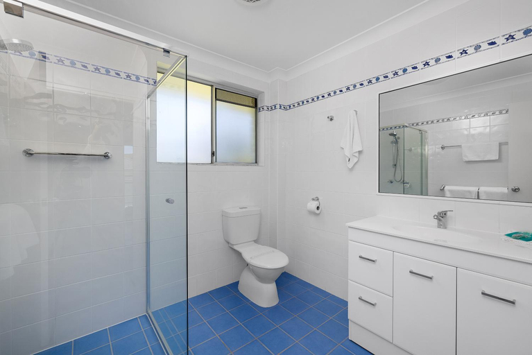 Bathroom 3, Seaside Holiday Resort, Port Stephens