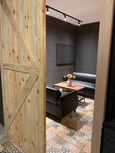 Bathroom 2, Trinity, Pingtung