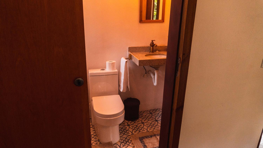 Bathroom 5, Ecocasa azul - Chale na mata, Parati