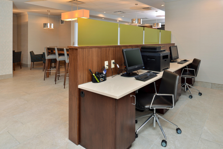 Public Area 3, Holiday Inn Express & Suites ST. LOUIS WEST-O'FALLON, Saint Charles