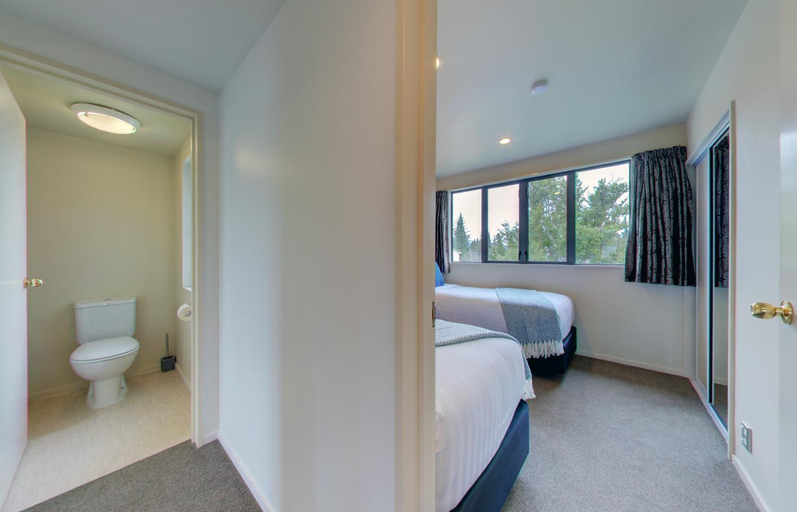 Bedroom, *** LAKE VILLA 467 ***, Hurunui