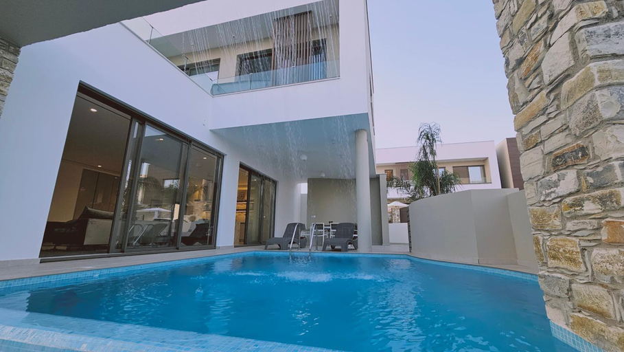 Sport & Beauty 2, STAY Oasis Luxury Villas