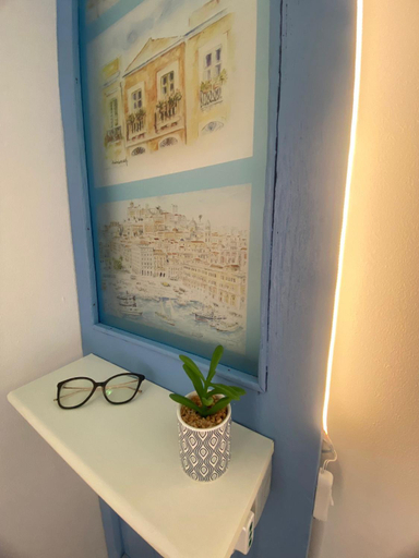 Facilities 4, Blue House, Cagliari