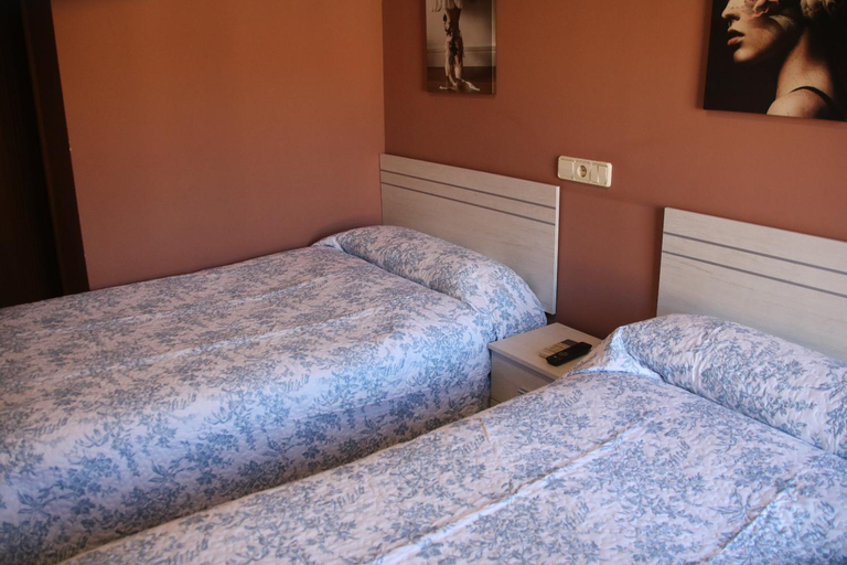 Others 5, HOSTAL BURGALES, Navarra