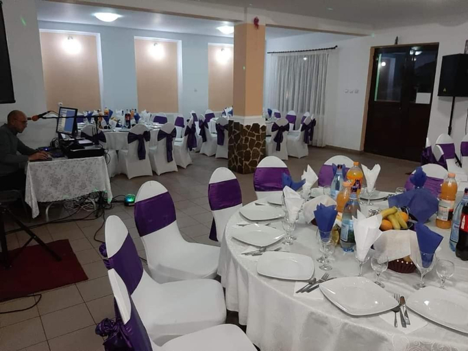 Food & Drinks 4, Hotel Roua Muntilor, Nehoiu