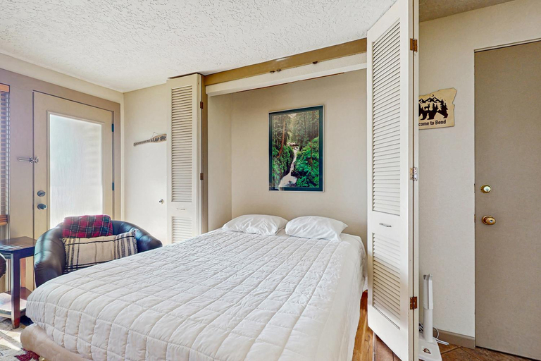 Bedroom 2, Seventh Mountain Resort, Deschutes