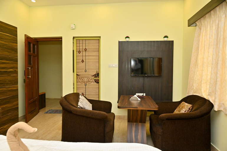 Bedroom 2, NAVARATHNA INTERNATIONAL RESORT, Chikmagalur