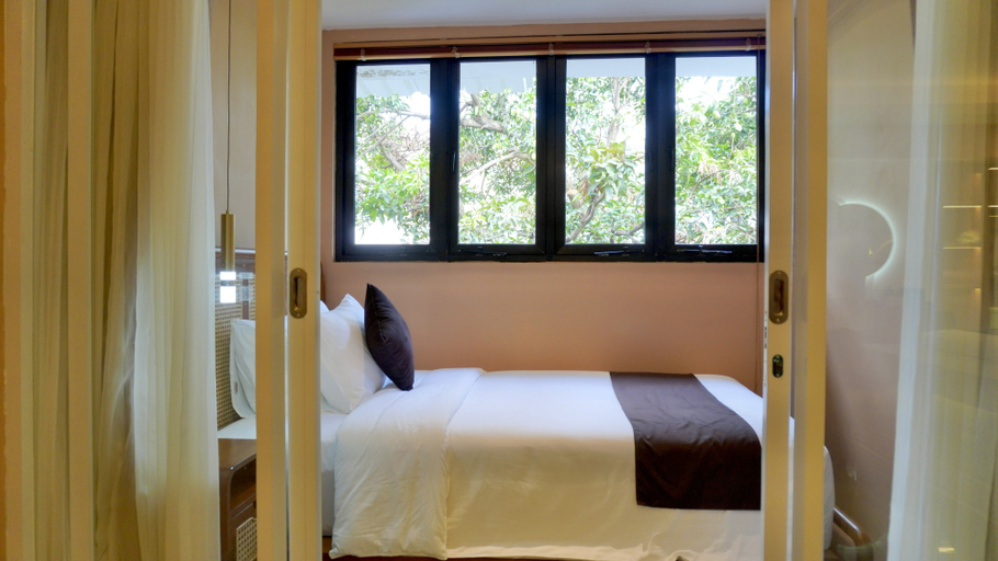bedroom 26