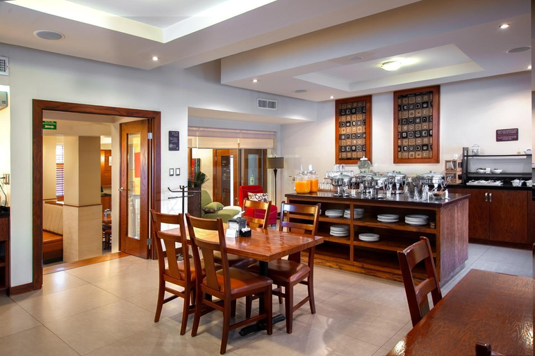 Food & Drinks 3, Best Western Cumbres Inn Cd. Cuauhtemoc, Cuauhtémoc