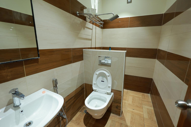 Bathroom 1, Hotel SVM Grand Ramanthapur, Ranga Reddy