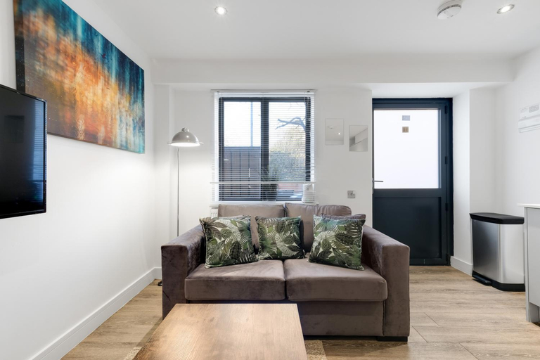 Facilities 2, Reading Town Centre 2 Bedroom Apartments with Parking by 360Stays, Wokingham