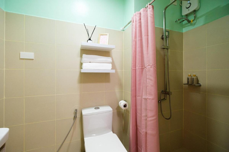 Bathroom 4, Charming 1BR Apartment in Makati, Makati City