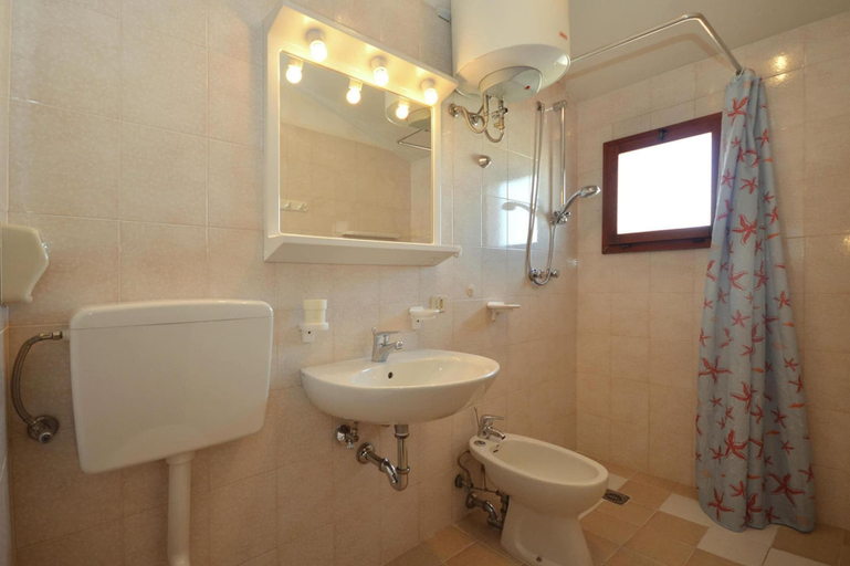 Bathroom, Holiday Resort Villaggio Selene, Bibione Spiaggia, Venezia